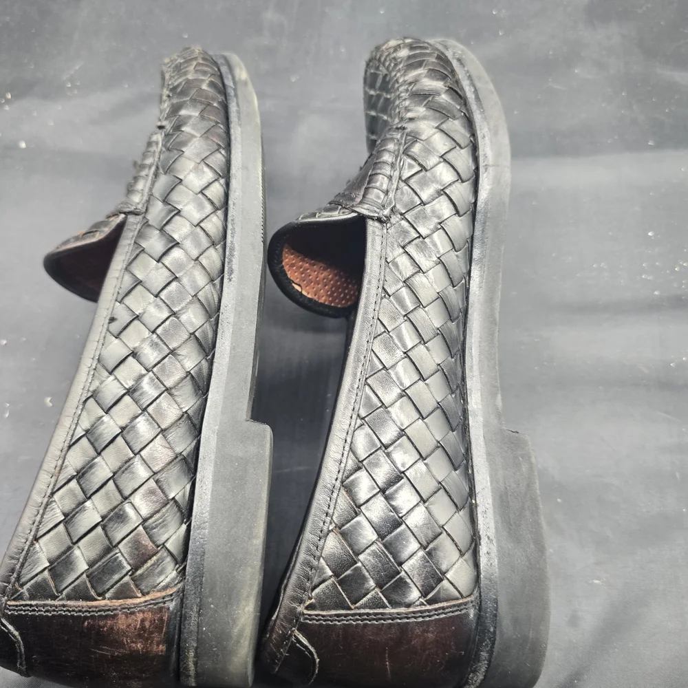 Allen Edmonds Black Leather Loafers with Elegant Woven Design